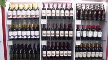 同為零售，為何超市接連倒閉而便利店生意越來(lái)越好？——酒類零售視角的啟示